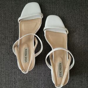 White Strappy Steve Madden Block-Heel Sandals Size 10